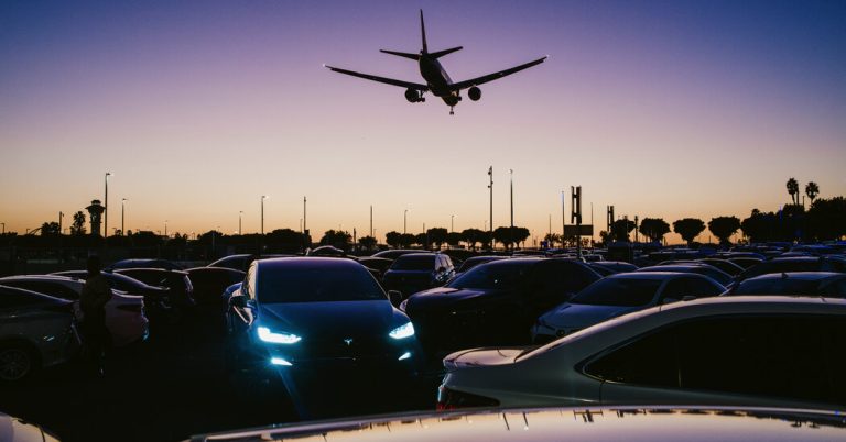 At LAX Airport, Uber Drivers Wait. And Wait. And Wait.